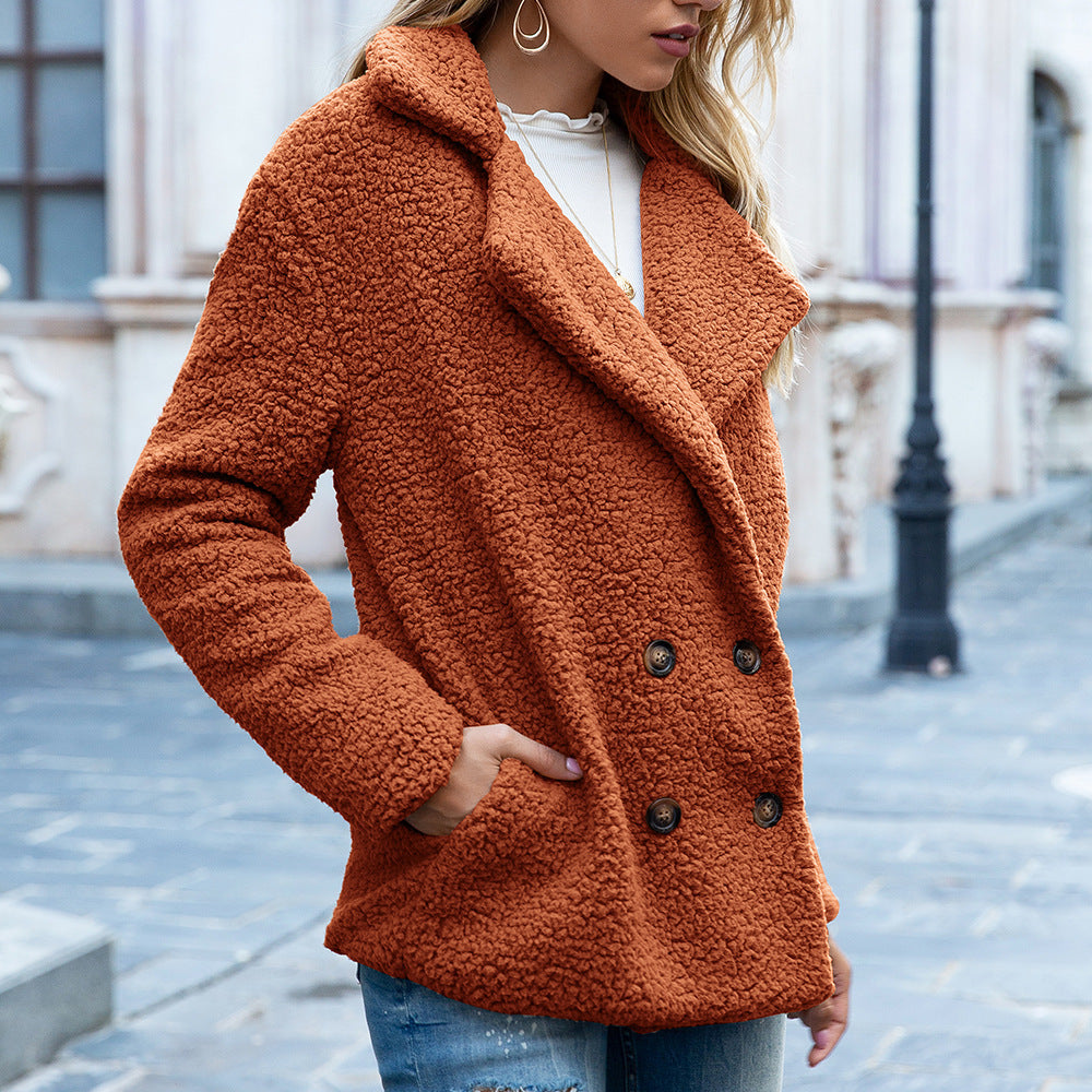 Chaqueta Fluffy de Invierno con Botones – Estilo y Calidez