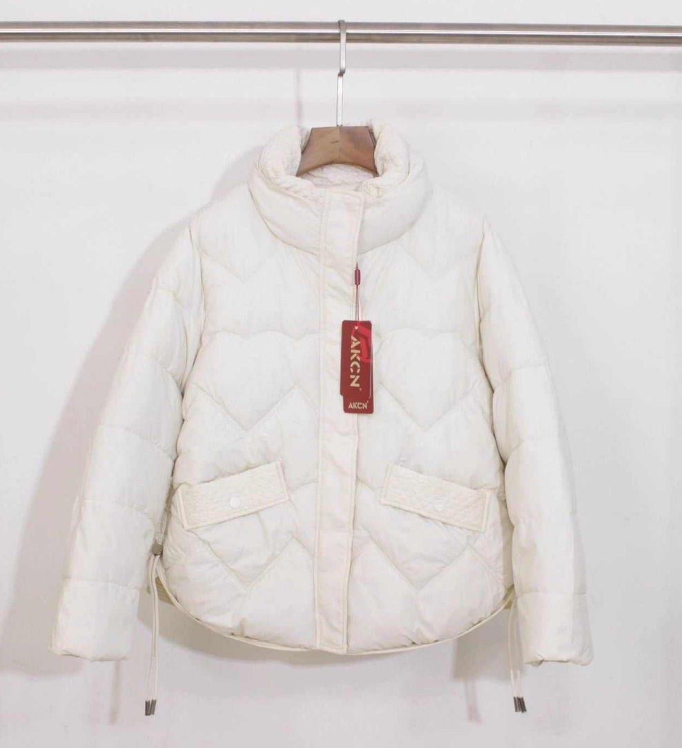 Chaqueta Corta de Invierno Acolchada para Mujer – Cálida y Ligera