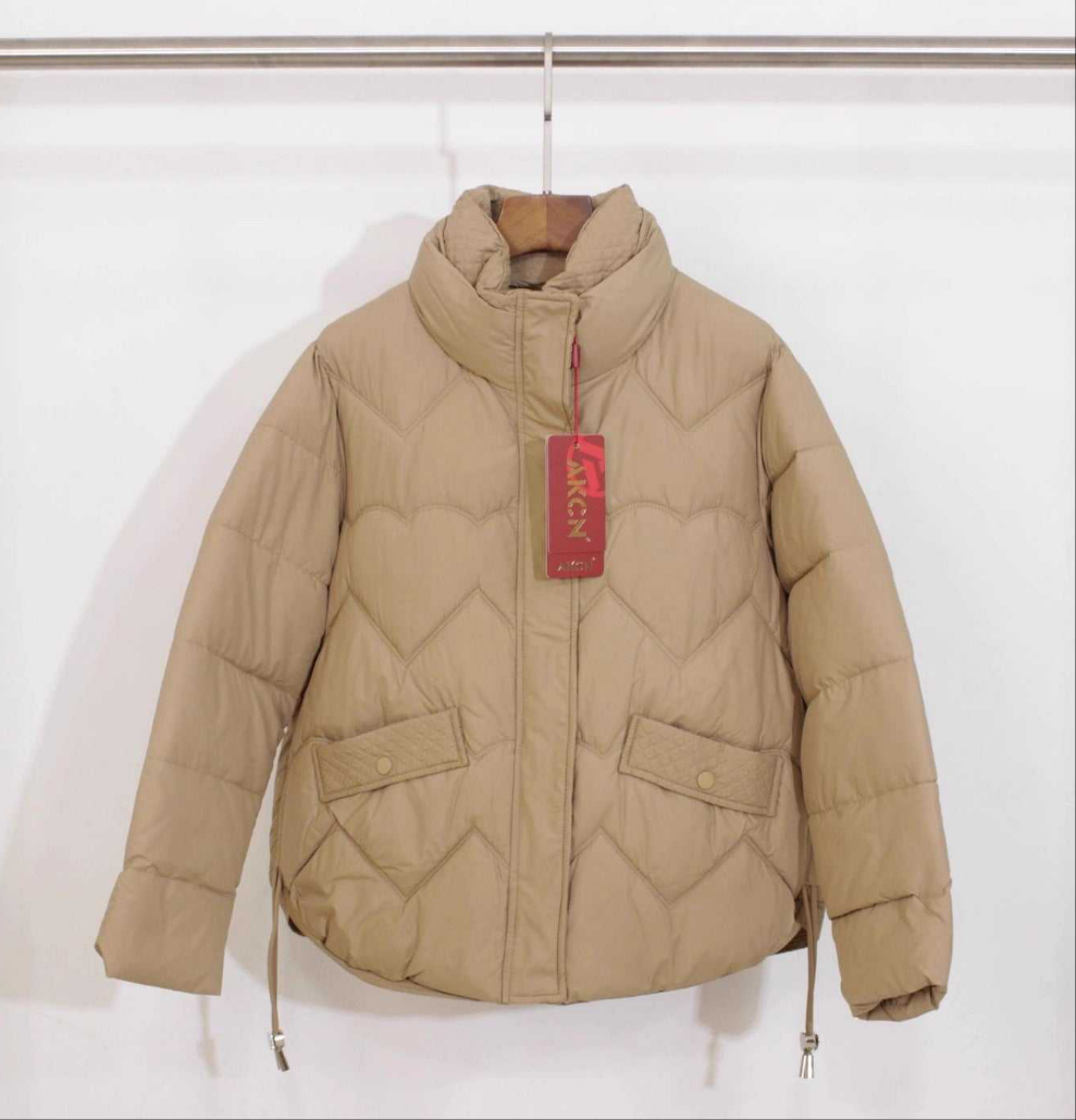 Chaqueta Corta de Invierno Acolchada para Mujer – Cálida y Ligera